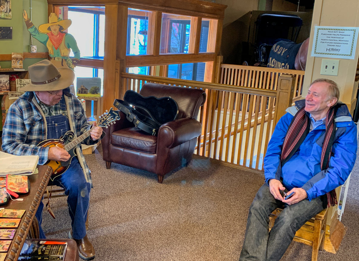 Fairfield Troubadour Offers Farewell Song To Retiring Museum Director